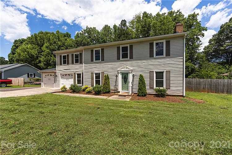 1311 South Point Rd Belmont, NC 28012