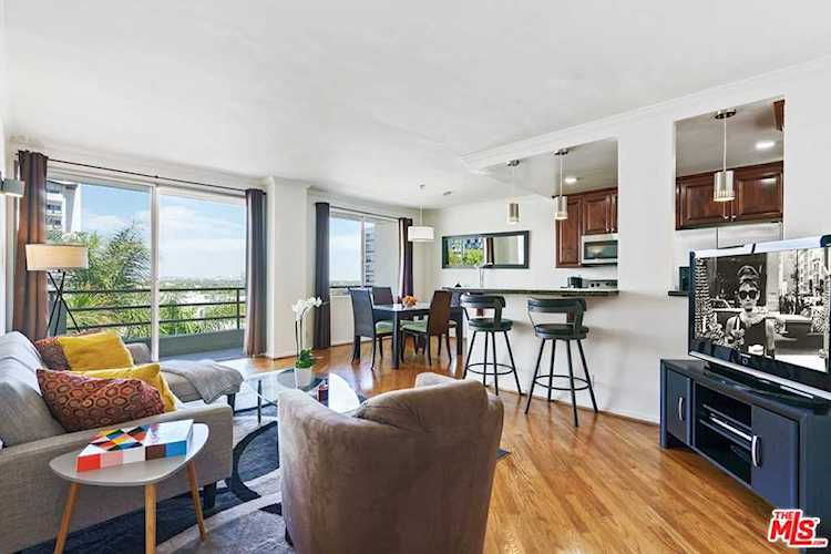 1131 Alta Loma Rd #527 West Hollywood, CA 90069