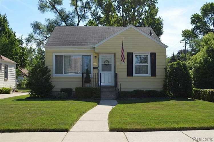 Metro Detroit House Finder | Dwellings Michigan Real Estate Photo 1