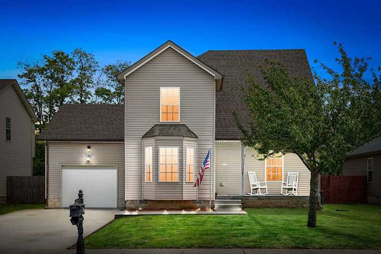 3417 Foxrun Ln Clarksville, TN 37042