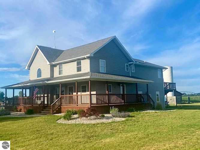 1345 S Pendell Road Ithaca, MI 48847