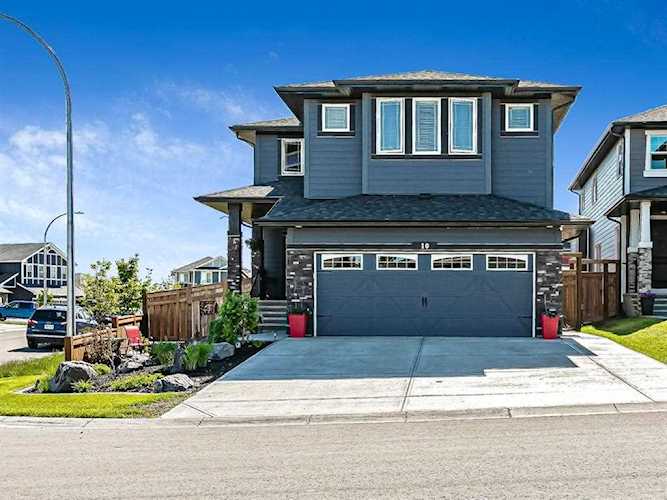 10 Banded Peak View Okotoks, AB T1S 5P7