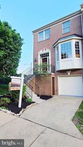 13501 Martha Jefferson Place Herndon, VA 20171 | MLS ® VAFX1207454 Photo 1