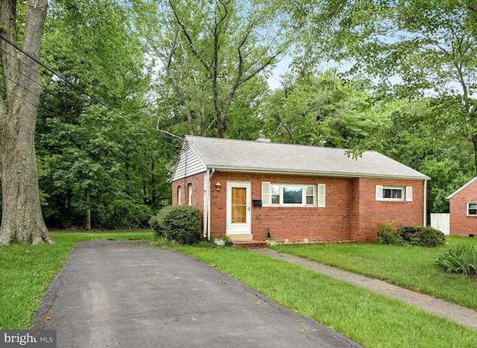 5618 Norton Rd Alexandria, VA 22303