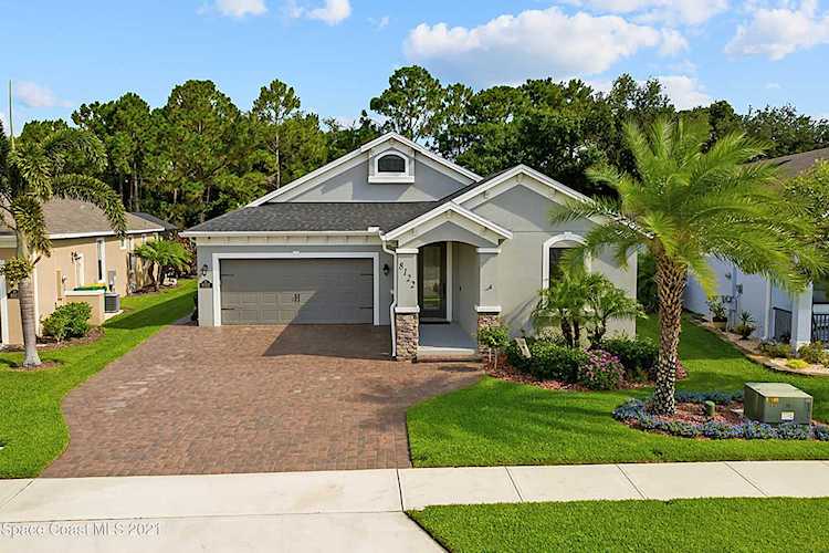 8122 Strom Park Drive Melbourne, FL 32940