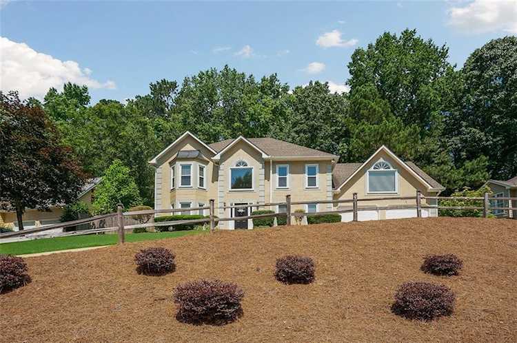 5179 Ridge Tarn Acworth, GA 30102