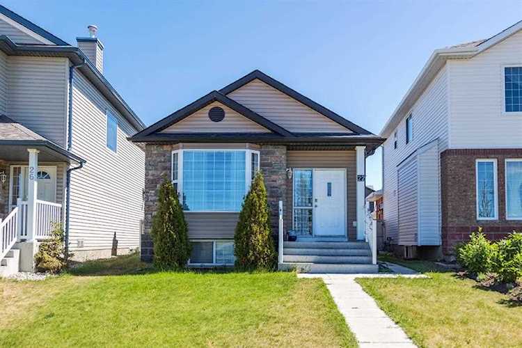 22 Saddlemont Rd NE Calgary, AB T3J 4Z9