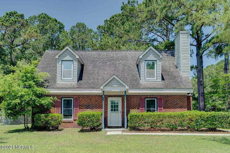 Home For Sale At 125 S Colony Circle, Wilmington NC 28409 $270,000 Photo 1