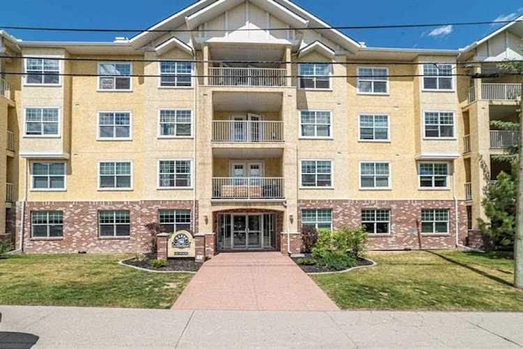 2212 34 Ave SW #3 Calgary, AB T2T 2C6