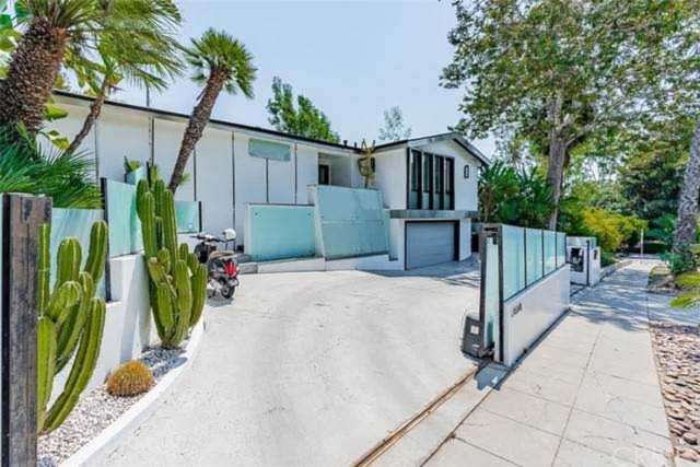 2508 N Vermont Ave Los Angeles, CA 90027