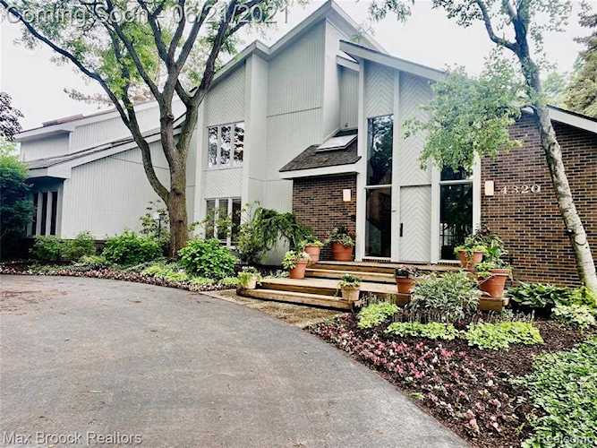 4320 Middleton Dr West Bloomfield Twp, MI 48302 | MLS 2210045449 Photo 1