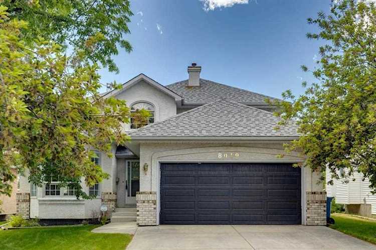 8019 Schubert Gate NW Calgary, AB T3L 1W3