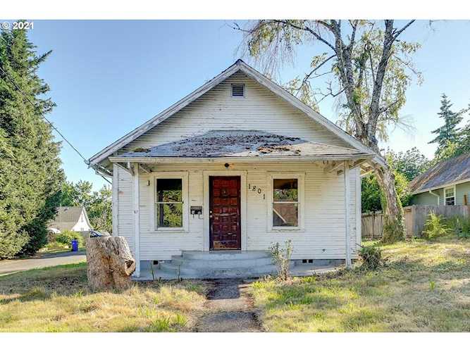 1801 14th St Oregon City, OR 97045