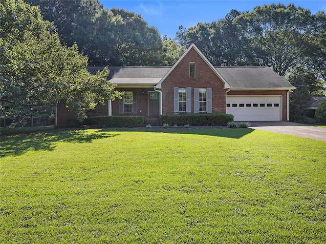 145 Meadow Ridge Dr Stockbridge, GA 30281