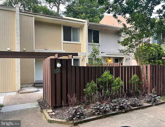 2314 Southgate Square Reston, VA 20191