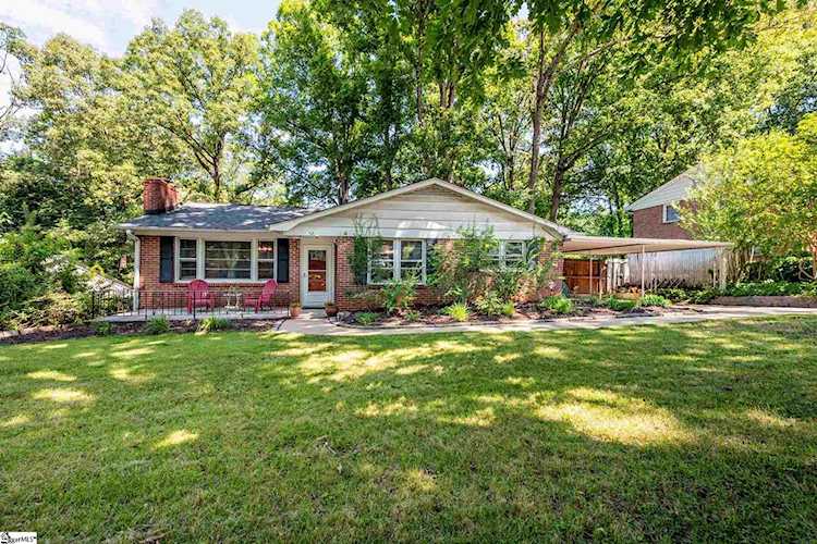 52 Nottingham Rd Greenville, SC 29607