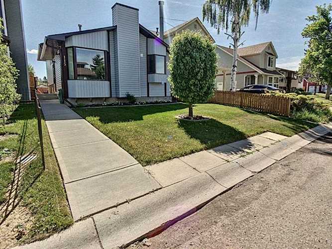 115 Castlegrove Rd NE Calgary, AB T3J 1S7