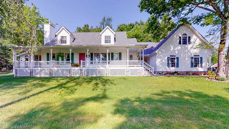 358 Dye Rd Bell Buckle, TN 37020
