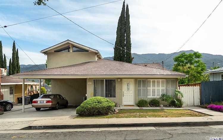 3616 5th Ave La Crescenta, CA 91214