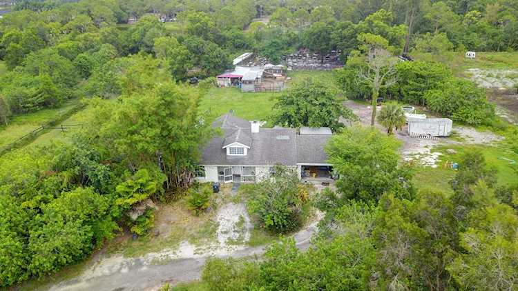 6400 W Park Lane Lake Worth Beach, FL 33449