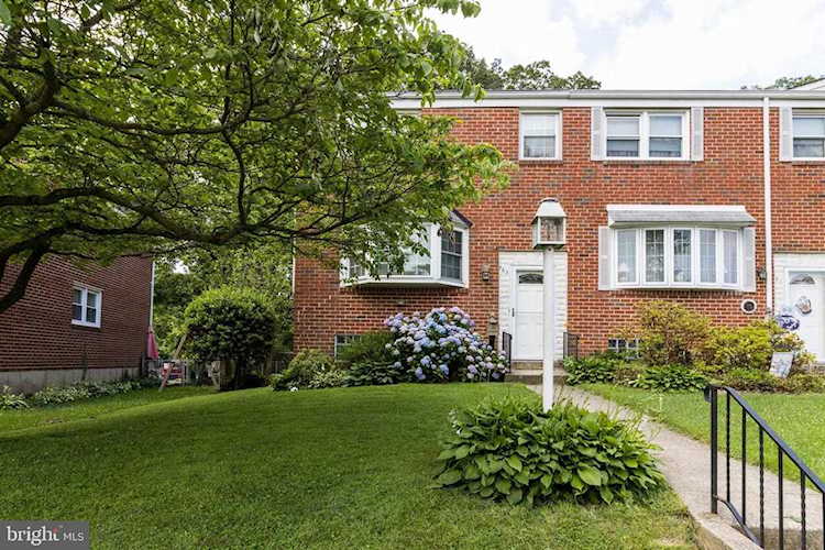 983 Circle Dr Baltimore, MD 21227