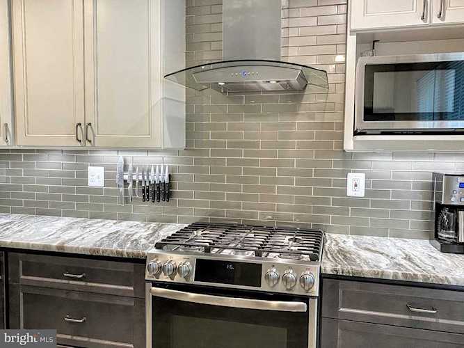 2405 Ansdel Ct Reston, VA 20191 | MLS ® VAFX1209226 Photo 1