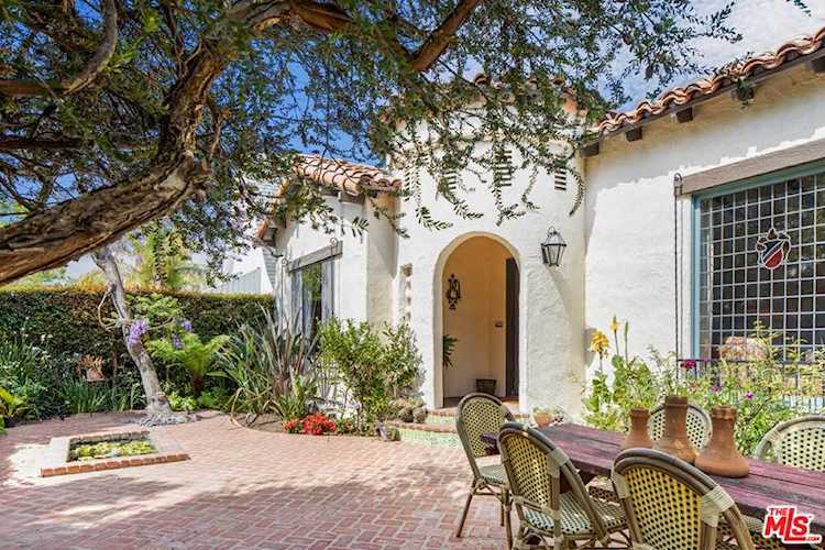 1105 Stearns Dr Los Angeles, CA 90035