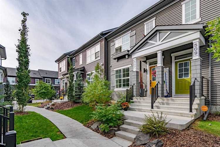 507 Silverado Skies Common SW Calgary, AB T2X 4C9