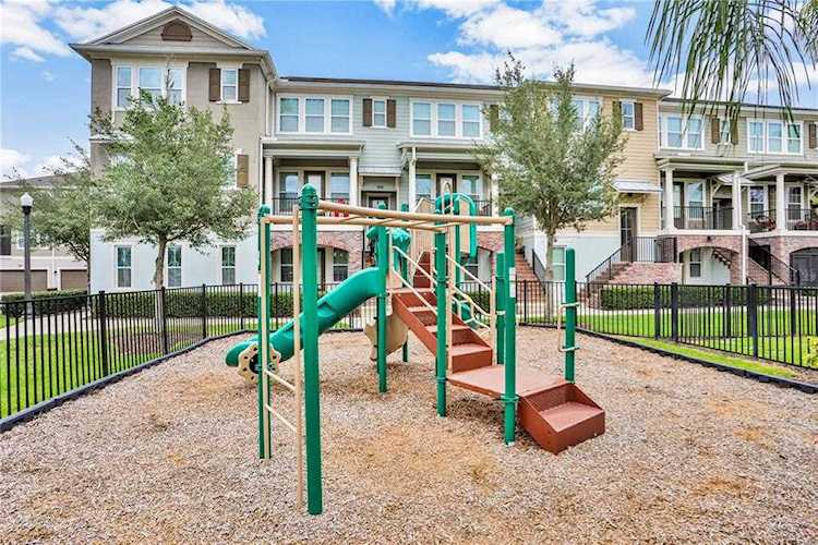 185 Sun Palm Ln Altamonte Springs, FL 32701