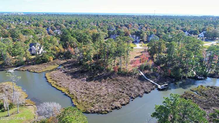 327 Chadwick Shores Drive Sneads Ferry, NC 28460