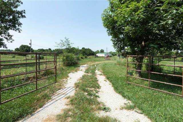 20909 E 327th St Harrisonville, MO 64701