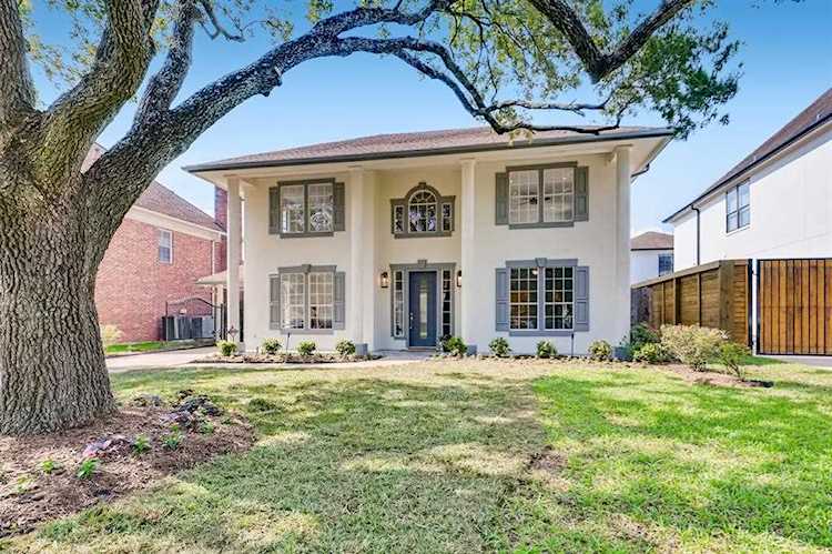 5210 Evergreen St Bellaire, TX 77401