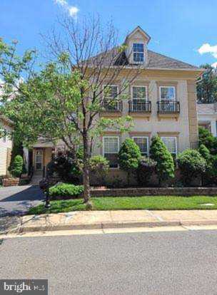 8373 Tillett Loop Manassas, VA 20110 | MLS ® VAMN2000028 Photo 1