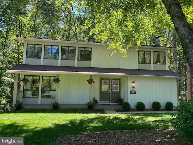 2119 Thomas View Rd Reston, VA 20191 | MLS ® VAFX2001208 Photo 1