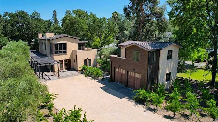 1810 Mora Avenue Calistoga, CA 94515