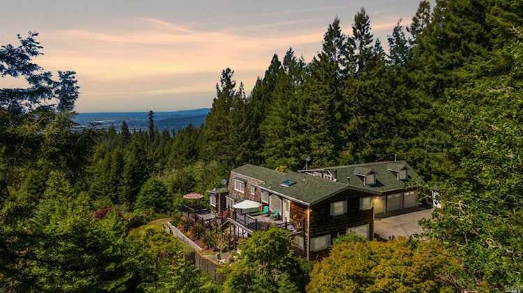 2988 Greenwood Heights Drive Eureka, CA 95503