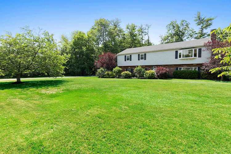 60 Ledge Rd Seabrook, NH 03874