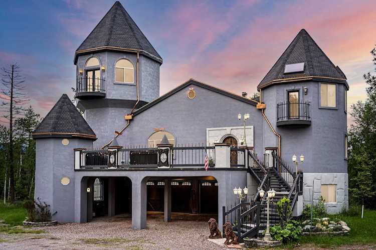 99 Castle Hill Ln Columbia Falls, MT 59912