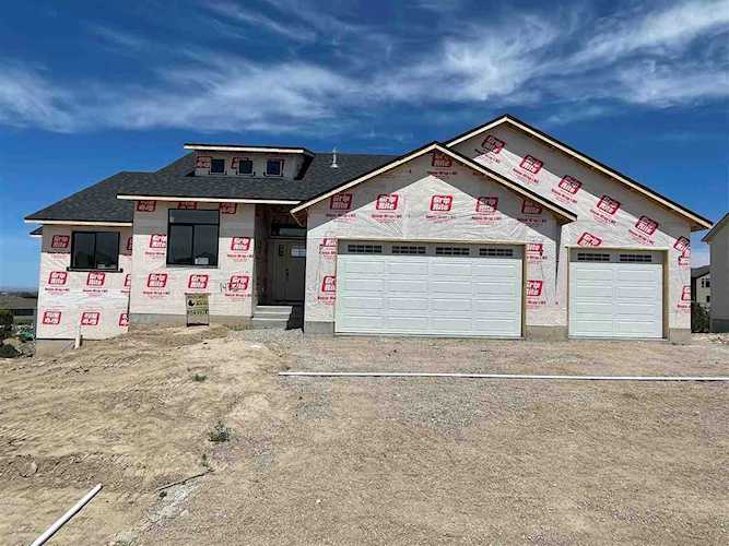 1433 Shadowpines Pocatello, ID 83201