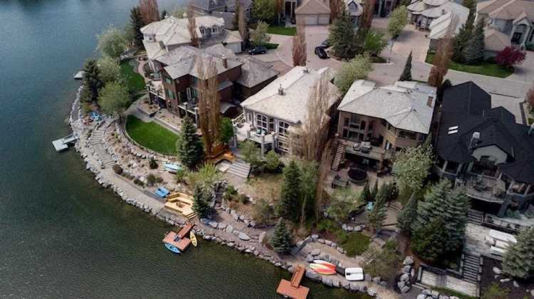 90 Mckenzie Lake Island SE Calgary, AB T2Z 3P4