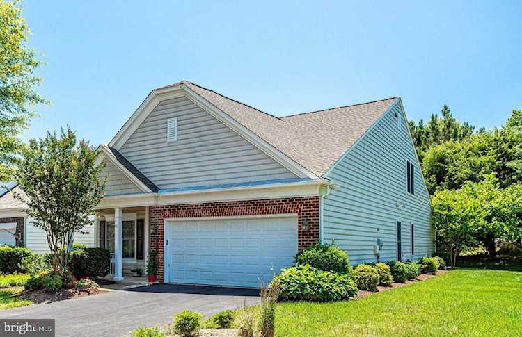 20727 Adams Mill Place Ashburn, VA 20147 | MLS ® VALO441592 Photo 1