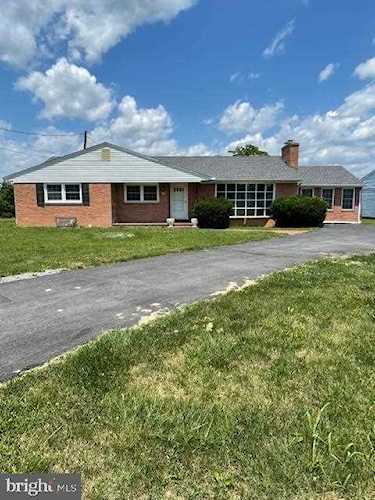 3351 Kearneysville Shepherdstown, WV 25443