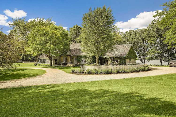 2407 Union Lake Trail Northfield, MN 55057
