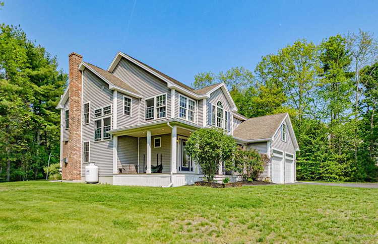 44 Fengler RdScarboroughME04074home for sale Photo 1