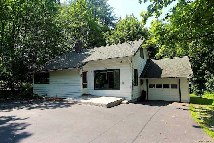 26 Bullock Rd Slingerlands, NY 12159