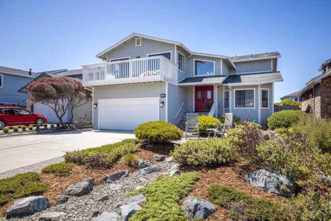 212 Valdez Avenue Half Moon Bay, CA 94019