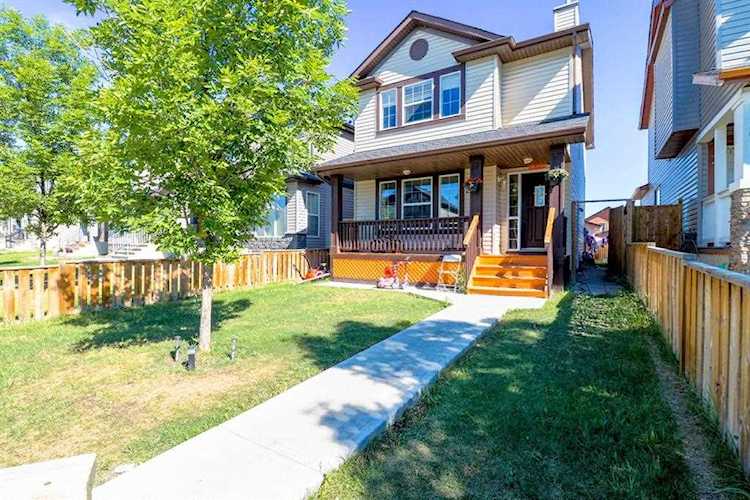238 Saddlebrook Way NE Calgary, AB T3J 0B4