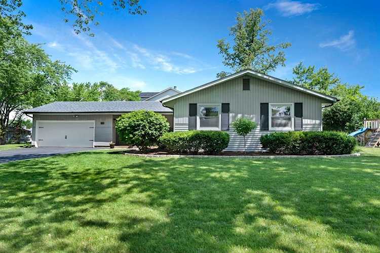 623 Ranch Rd Wheaton, IL 60187