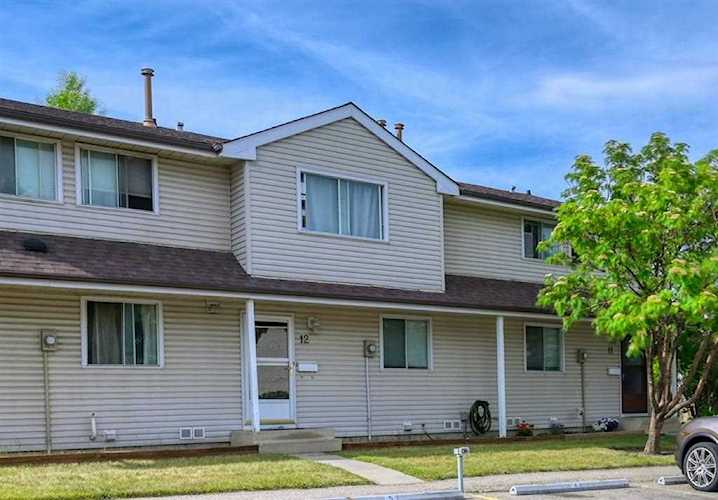1515 Falconridge Dr NE #12 Calgary, AB T3J 1L8