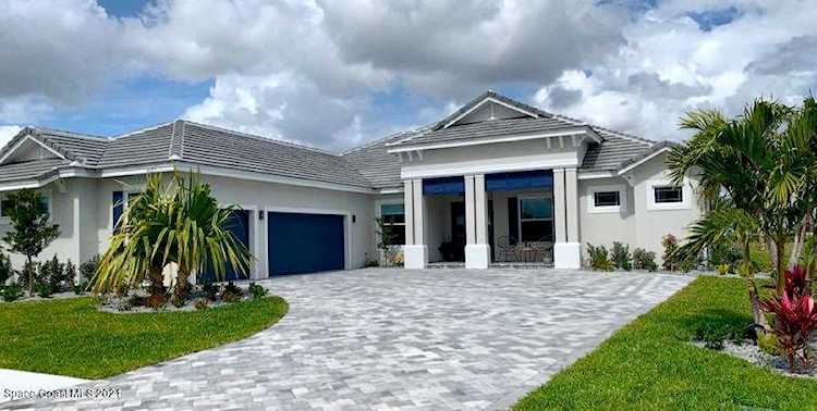 8709 Serrano Circle Melbourne, FL 32940